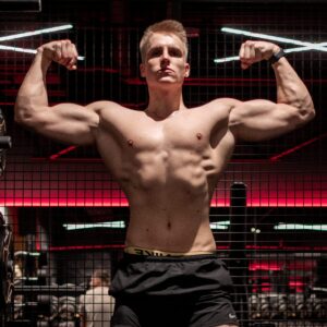 RP Fitness treener juhendab klienti